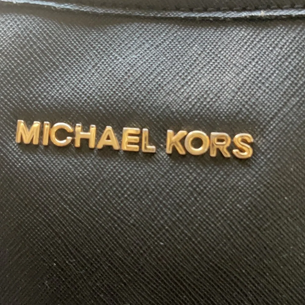 Michael Kors jet set tote